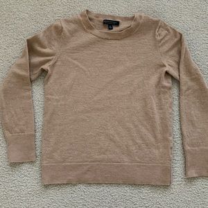 Banana Republic Women’s wool camel sweater